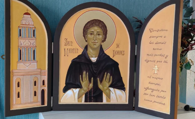 Icono tríptico de San Martín de Porres pintado a mano